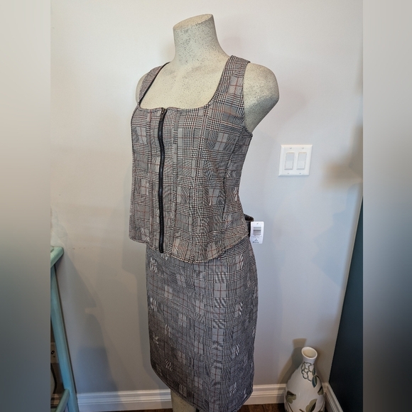 Torrid At The Knee Double Knit plaid jacquard Pencil Skirt Size 2x NWT - Picture 9 of 9